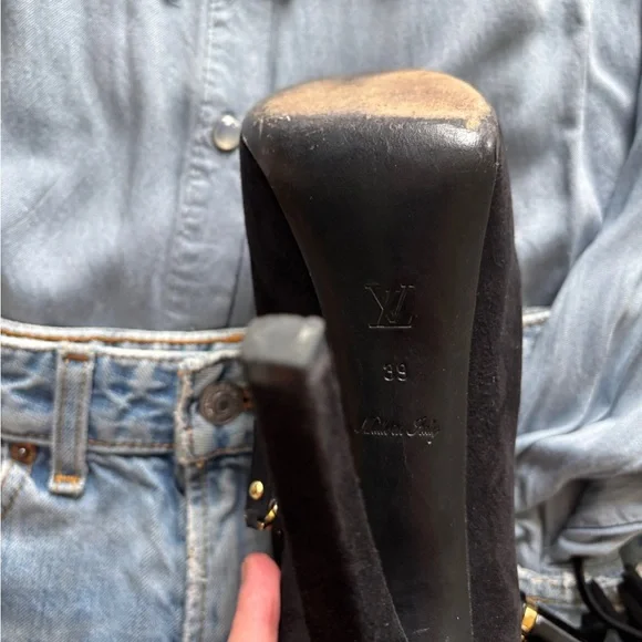 Louis Vuitton chic and sexy ankle boots with 14 cm heels and open toes. - Picture 11 of 17